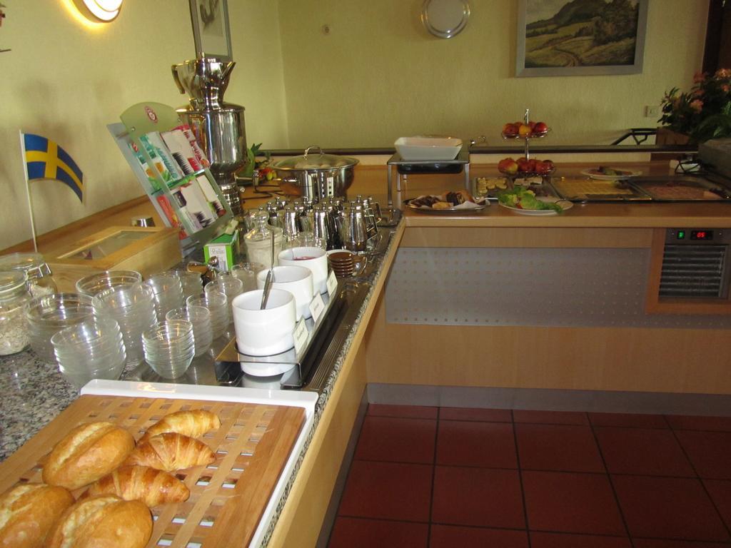 Hotel Zur Burg Nuerburg Ngoại thất bức ảnh