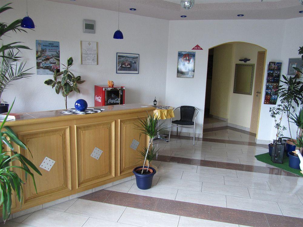 Hotel Zur Burg Nuerburg Ngoại thất bức ảnh