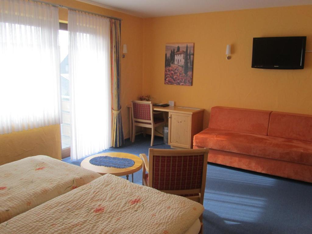 Hotel Zur Burg Nuerburg Phòng bức ảnh