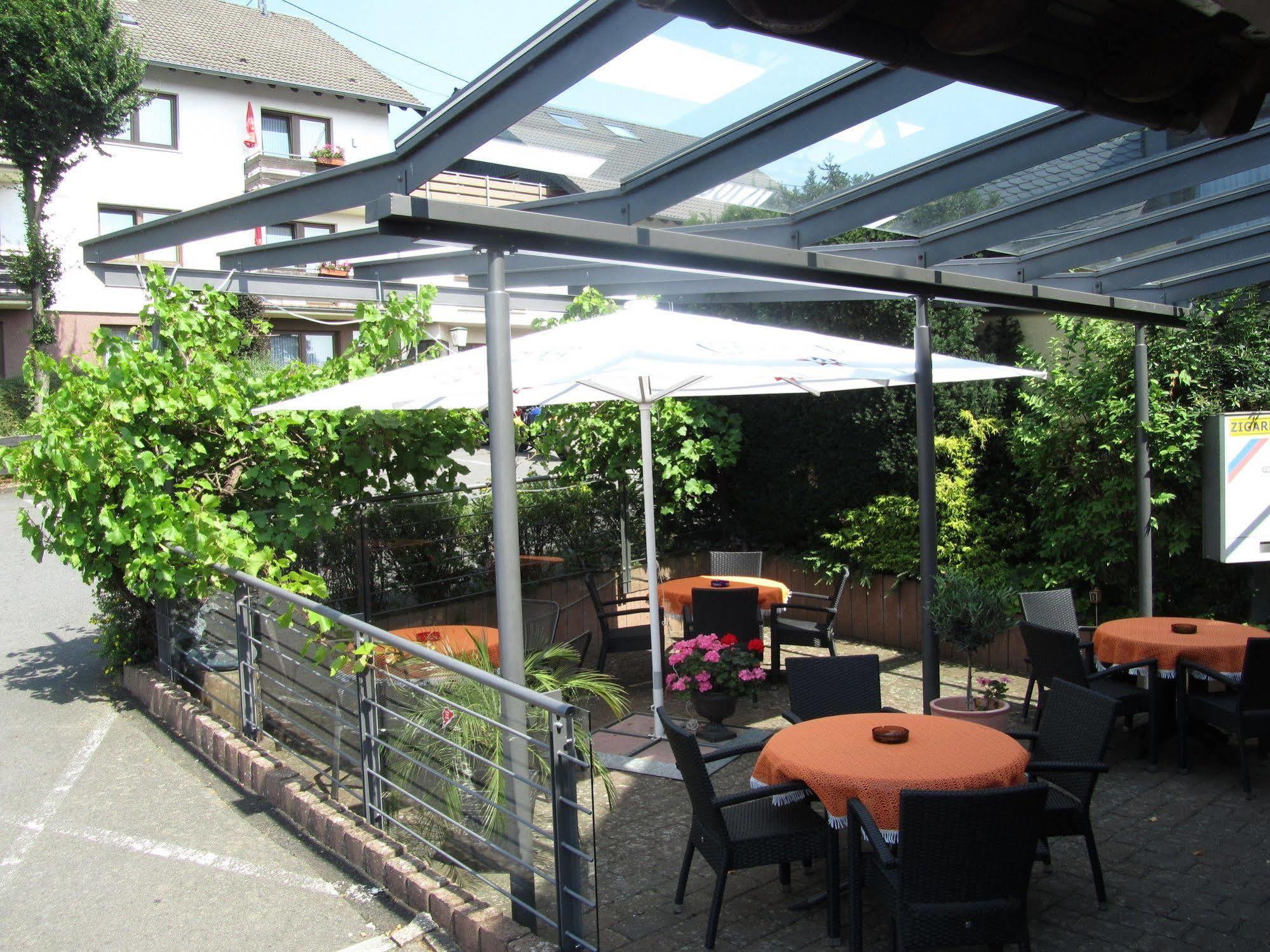 Hotel Zur Burg Nuerburg Ngoại thất bức ảnh