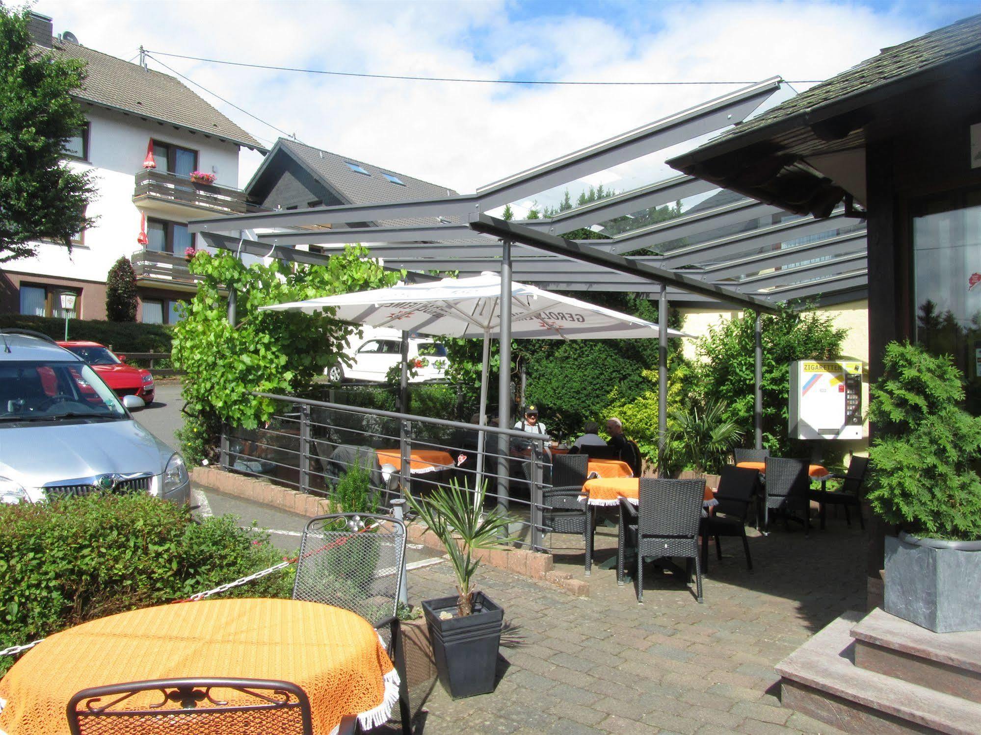 Hotel Zur Burg Nuerburg Ngoại thất bức ảnh