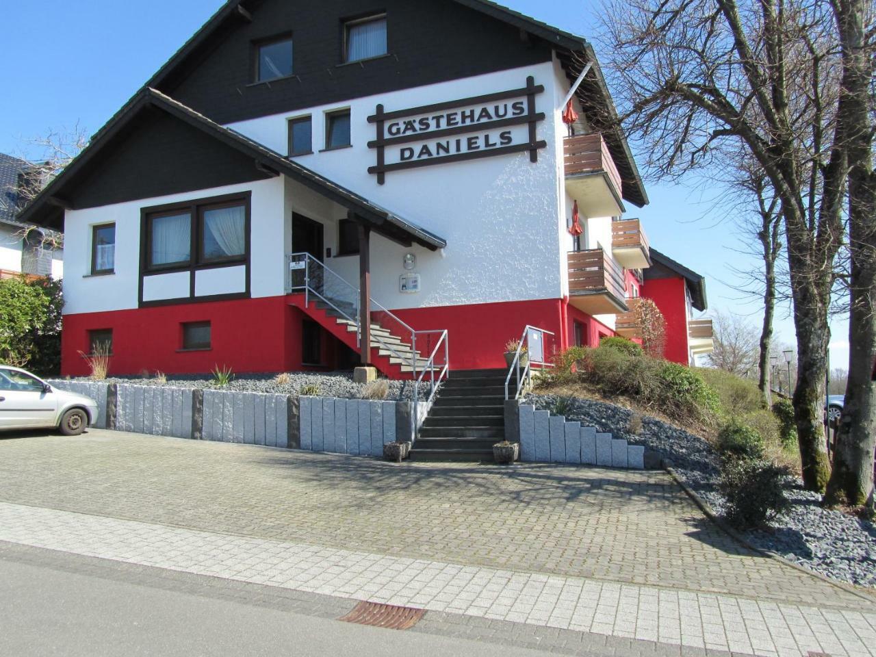Hotel Zur Burg Nuerburg Ngoại thất bức ảnh
